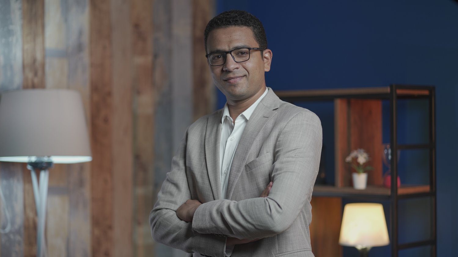 د. عمرو الخطيب - عيادة ريفا كوزمو